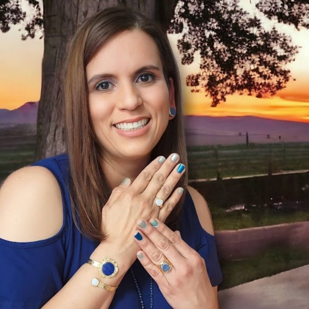 Meet your Posher, Maribel